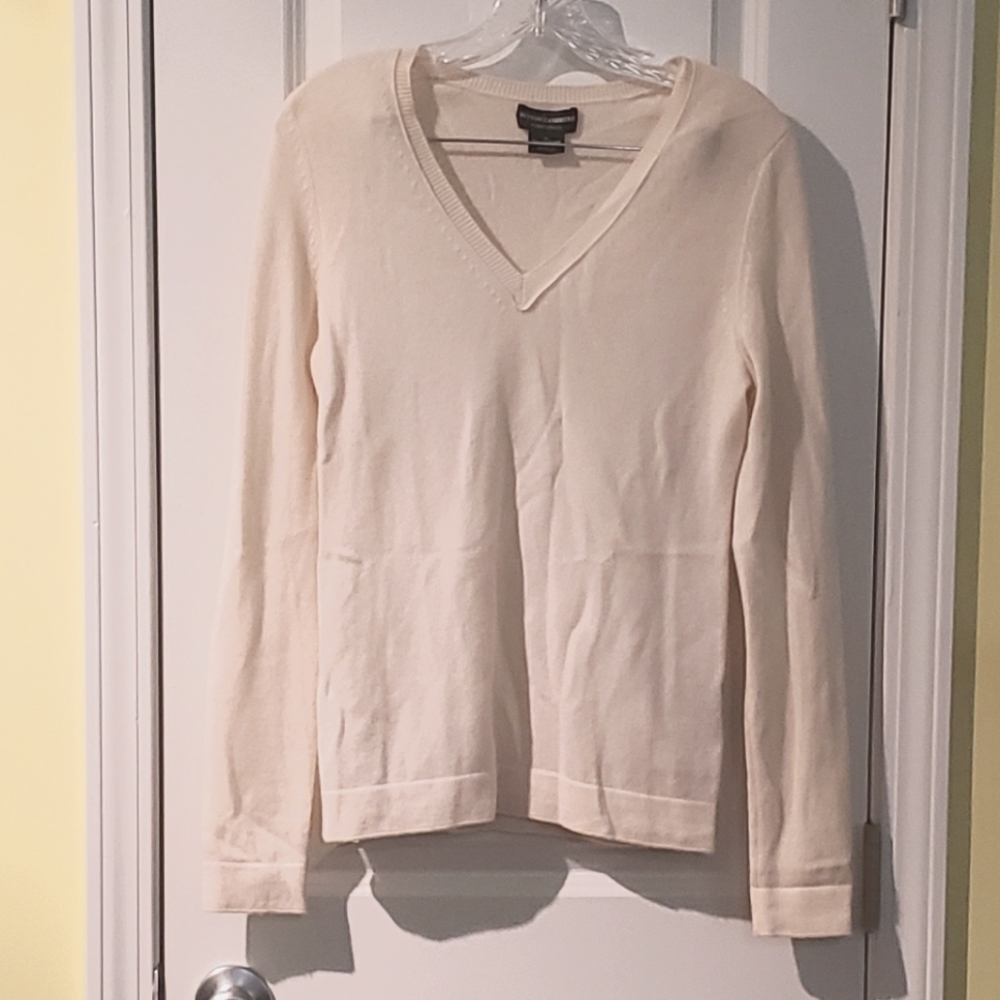 Sutton Cashmere V Neck Sweater